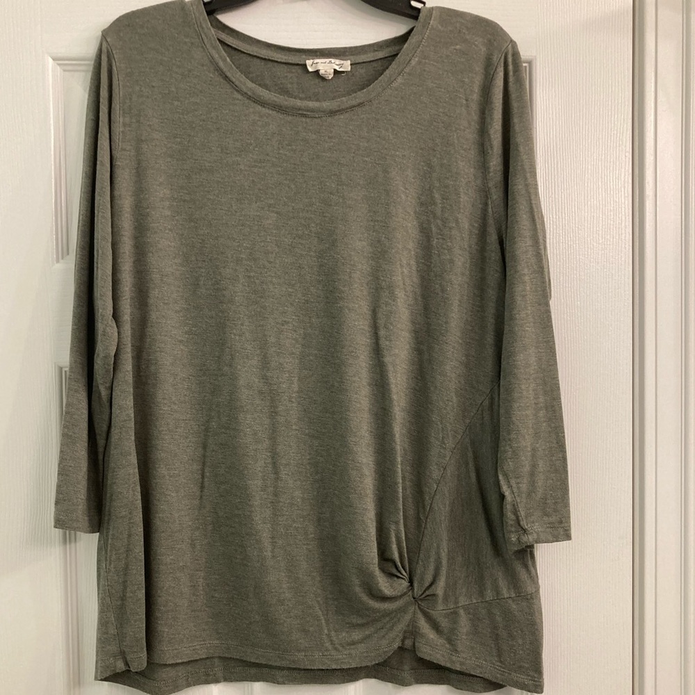 Olive gathered hem shirt